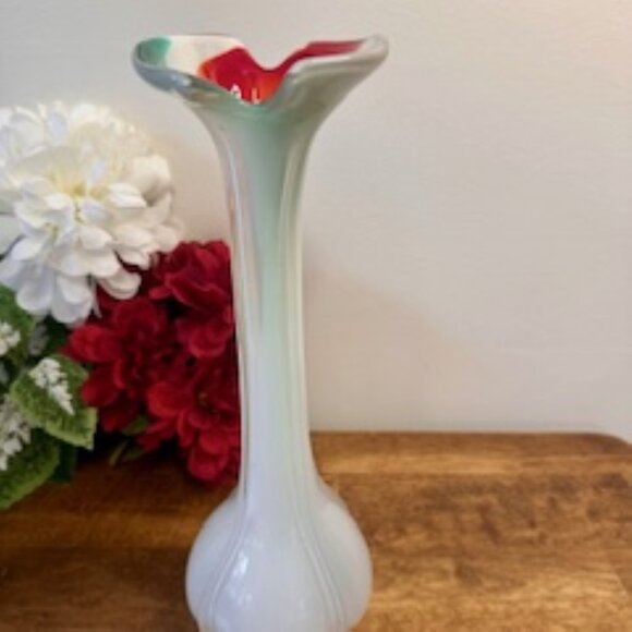 Vintage‎ Hand Blown Art Glass Vase White Base Red Green Swirl Ruffled Top - Picture 6 of 9